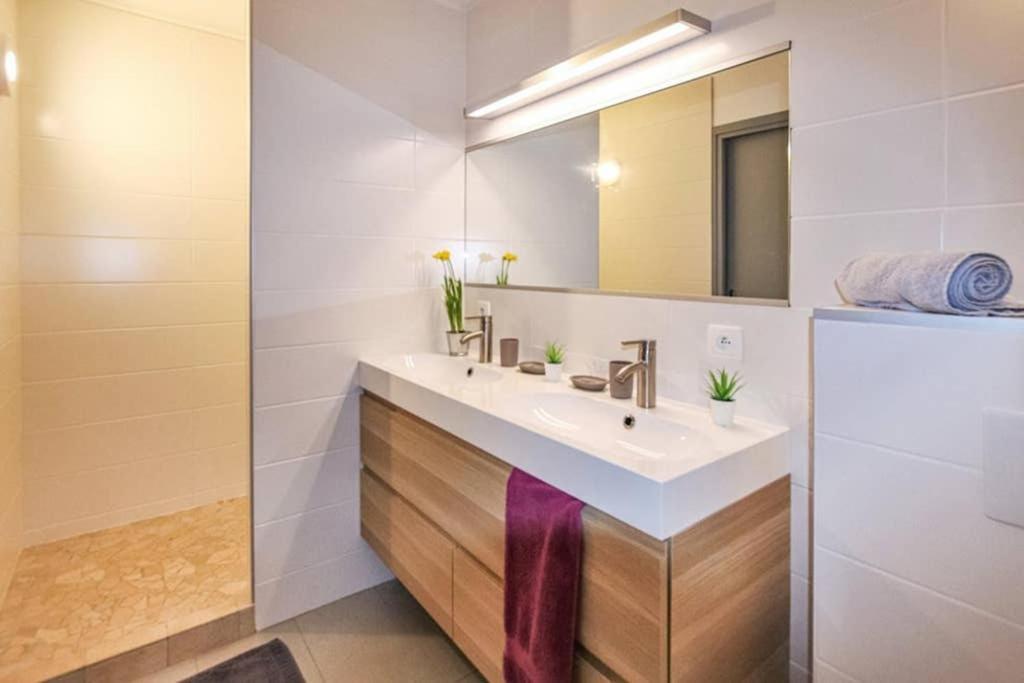 Gite Moderne En Drome Roche-Saint-Secret Экстерьер фото